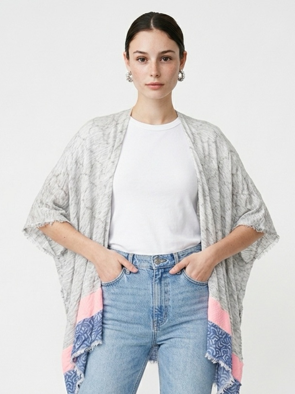 FRANCESCA’S | Colorblock Patterned Kimono Gray, Neon Coral, and Blue Women’s OS
